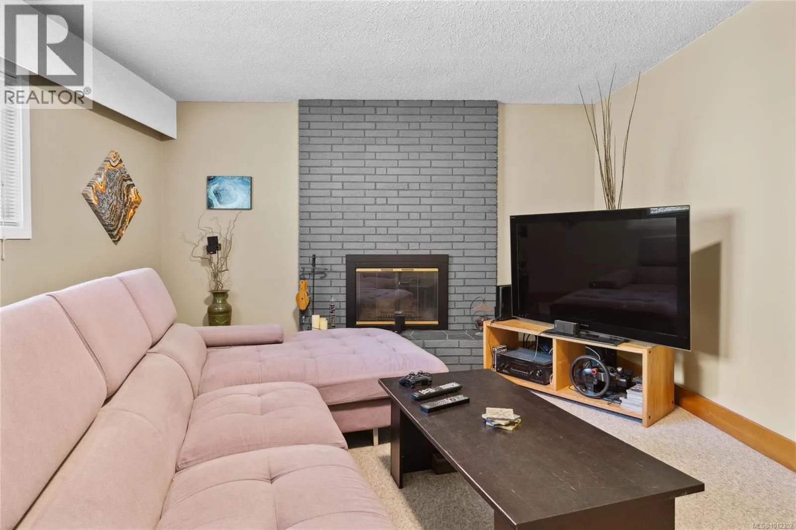 658 Martindale Rd