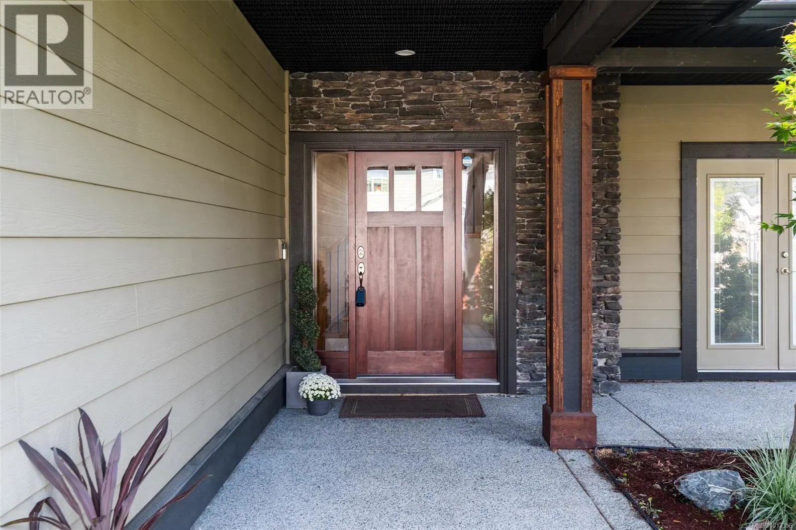 770 Egret Close