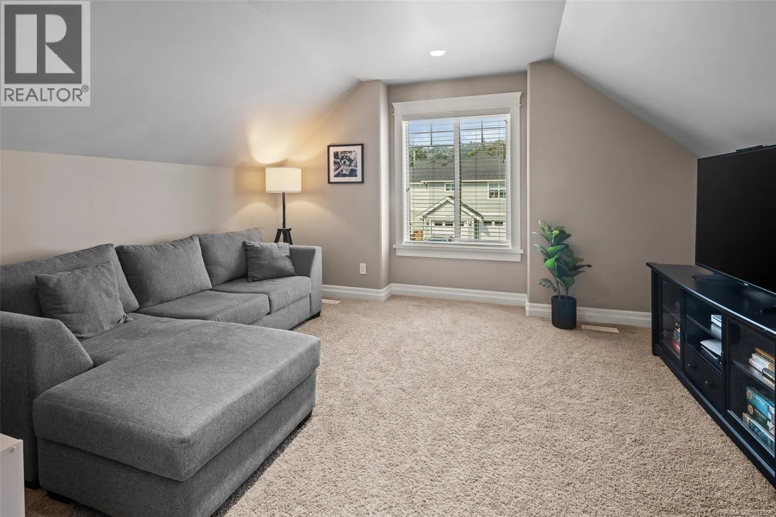 770 Egret Close
