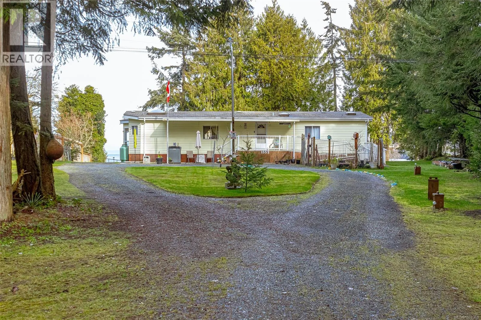 1552 Terrien Rd