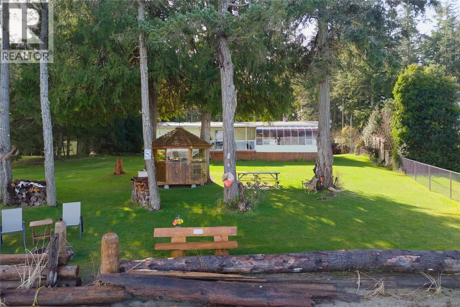 1552 Terrien Rd