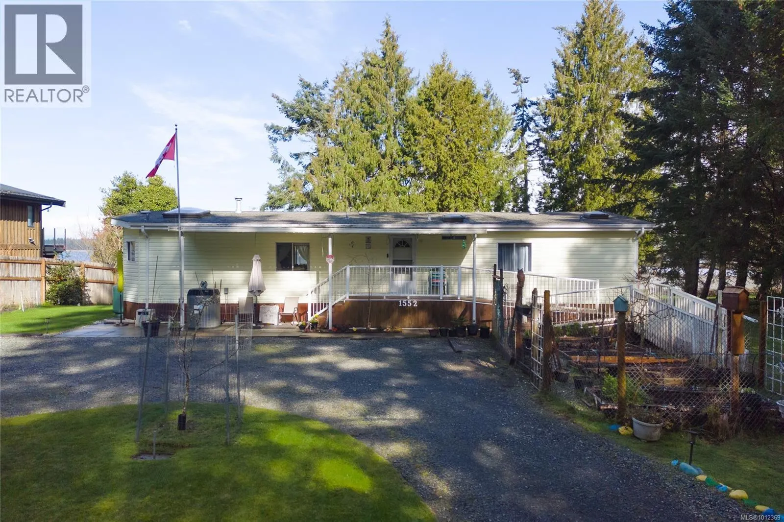 1552 Terrien Rd