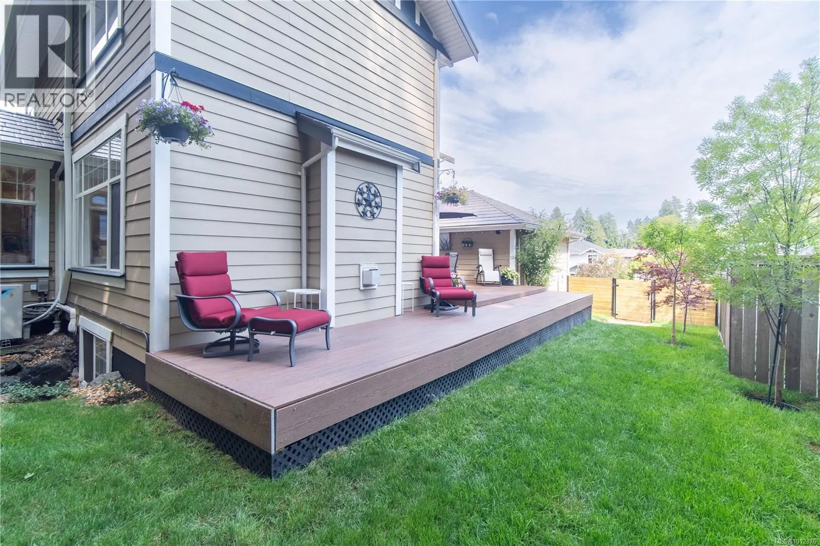2372 DeMamiel Dr