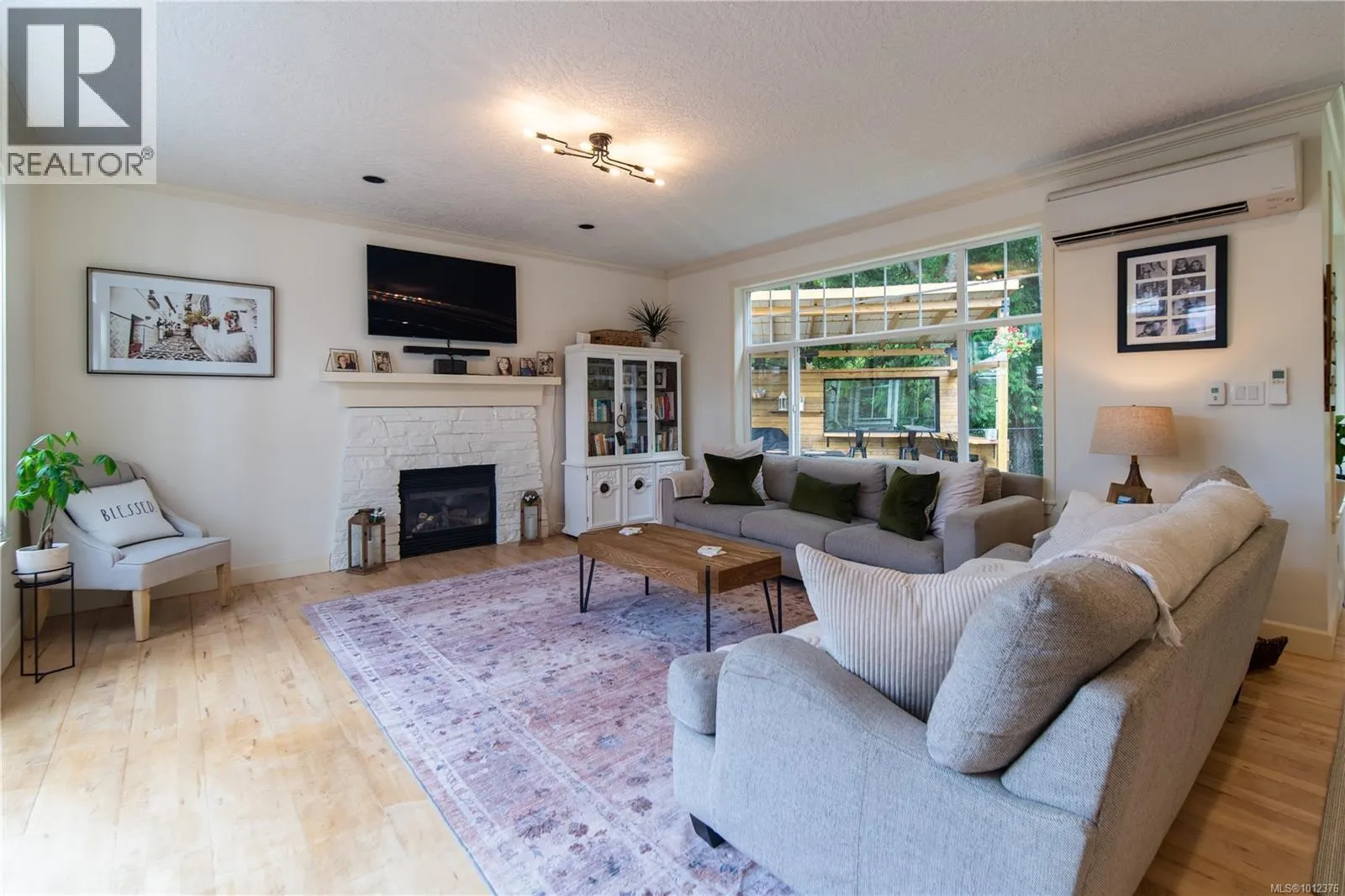 2372 DeMamiel Dr