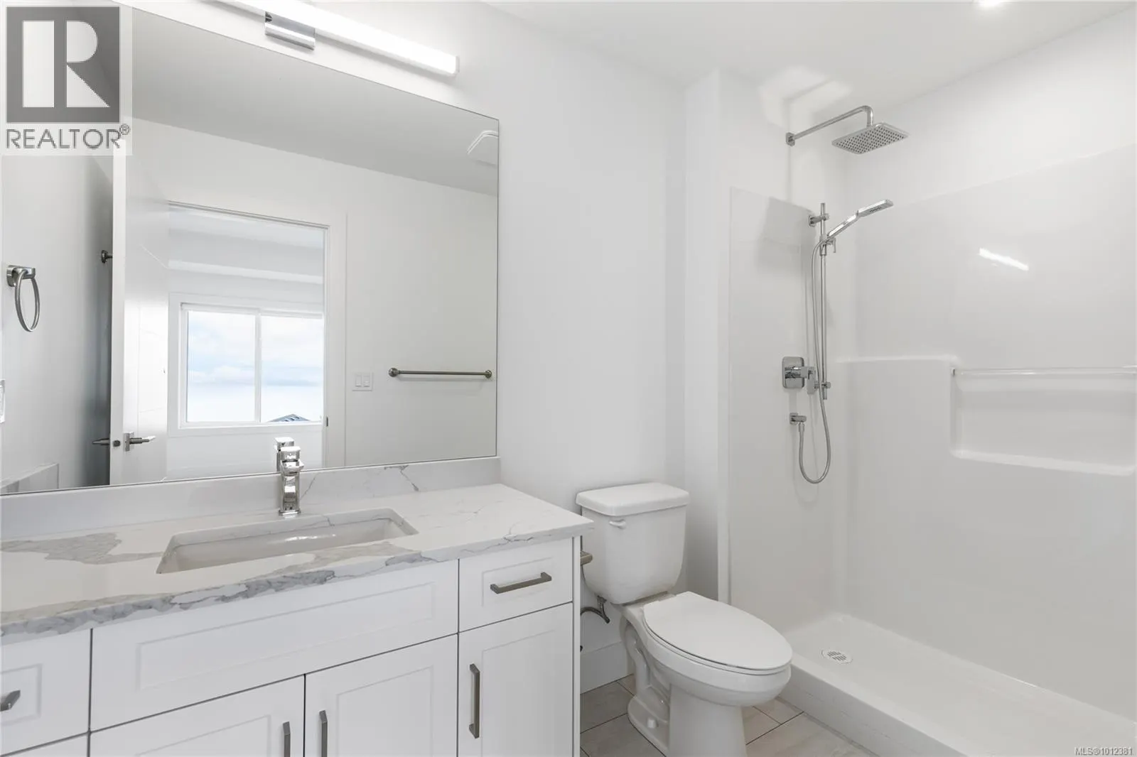 107 151 Royal Pacific Way