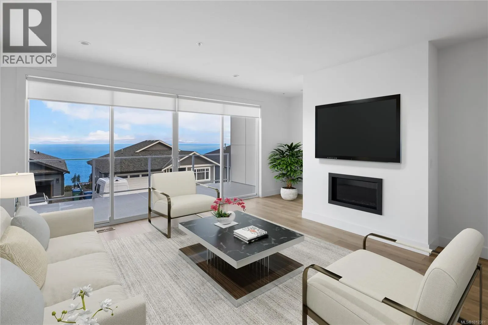 107 151 Royal Pacific Way