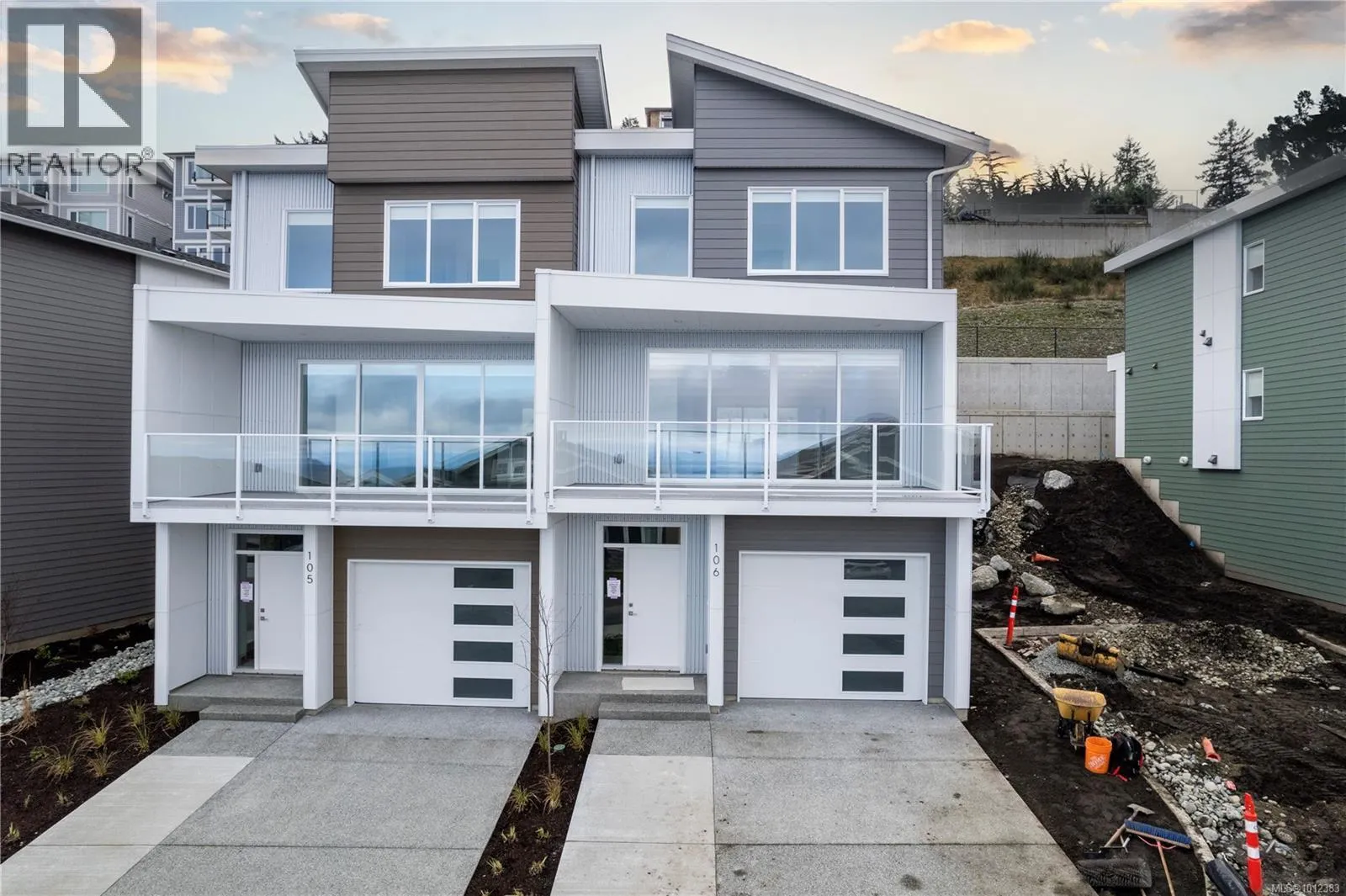 106 151 Royal Pacific Way