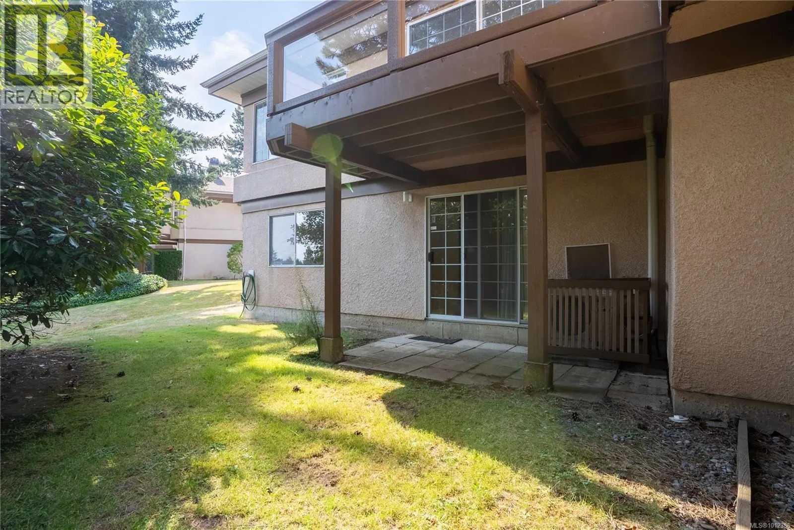 5 901 Kentwood Lane