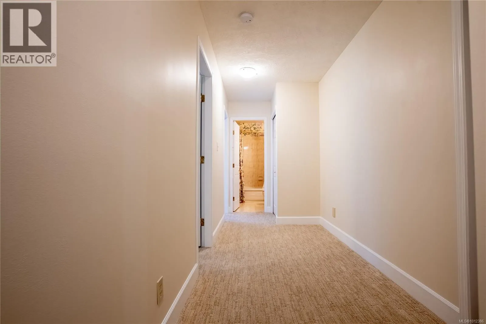 5 901 Kentwood Lane