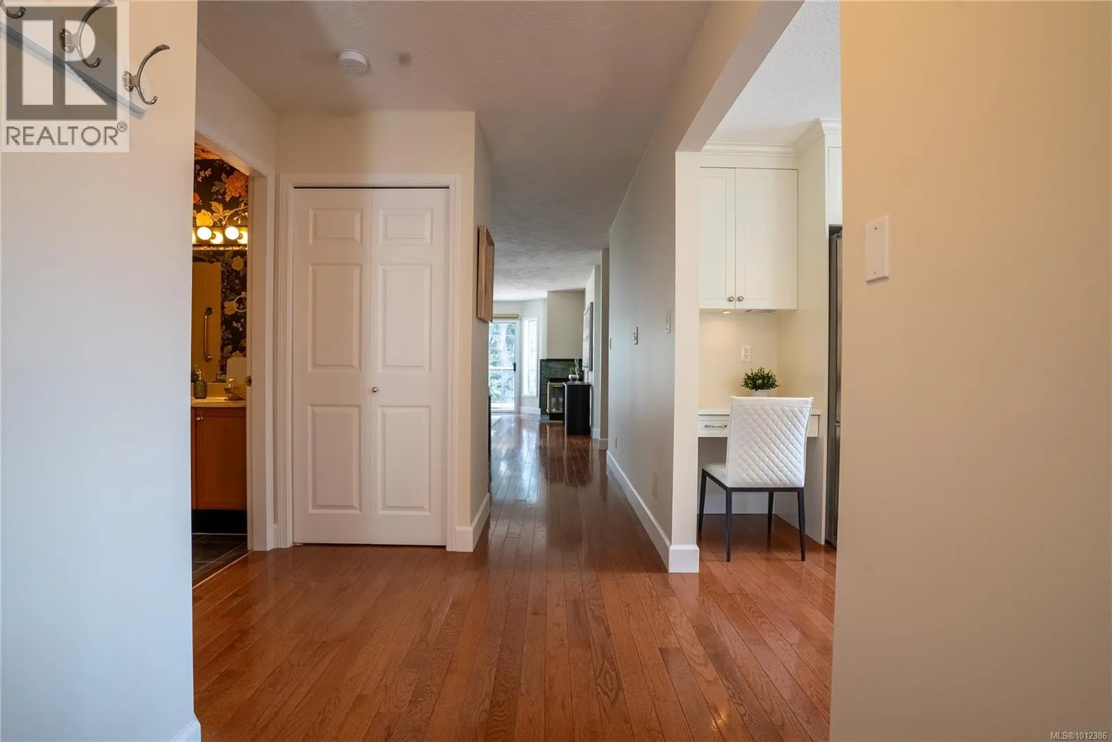 5 901 Kentwood Lane