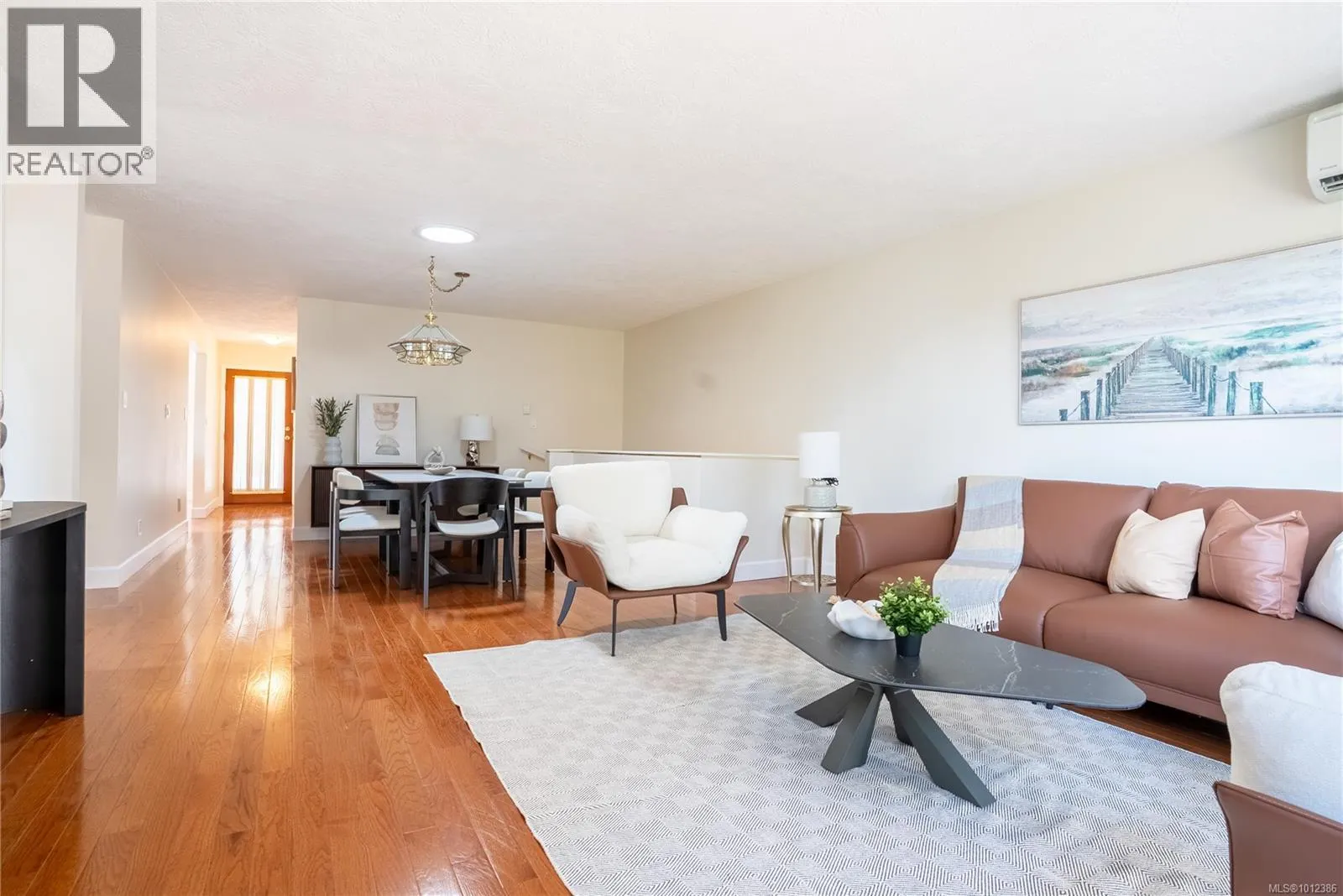 5 901 Kentwood Lane