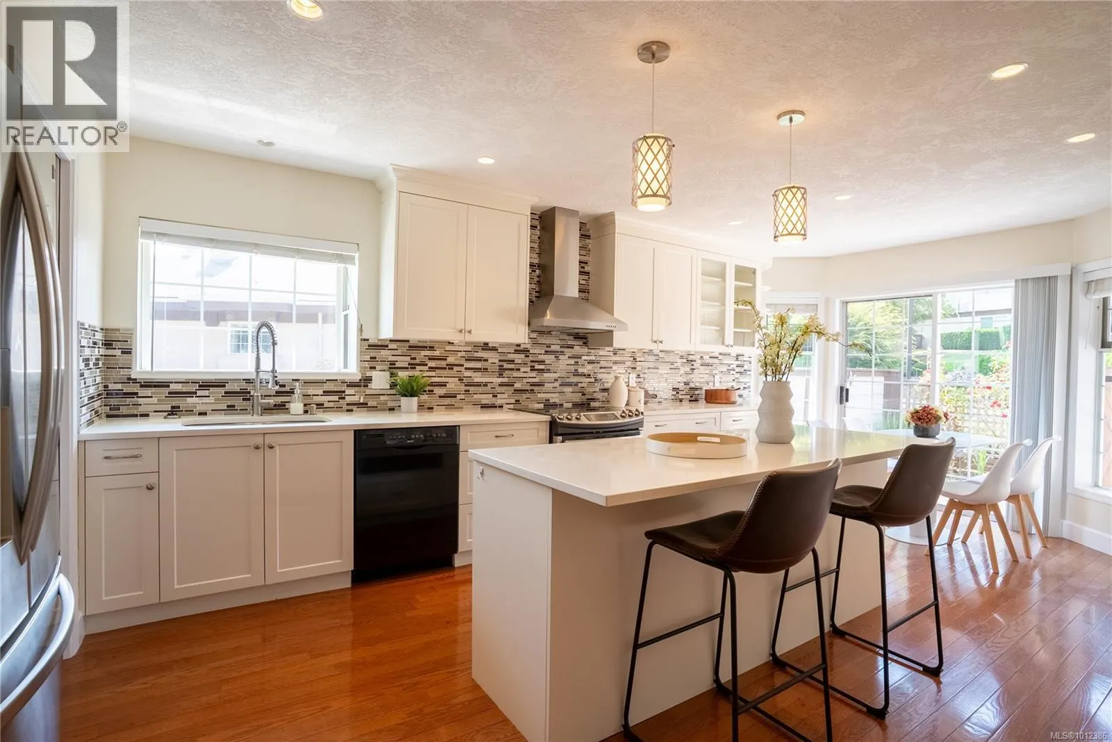5 901 Kentwood Lane