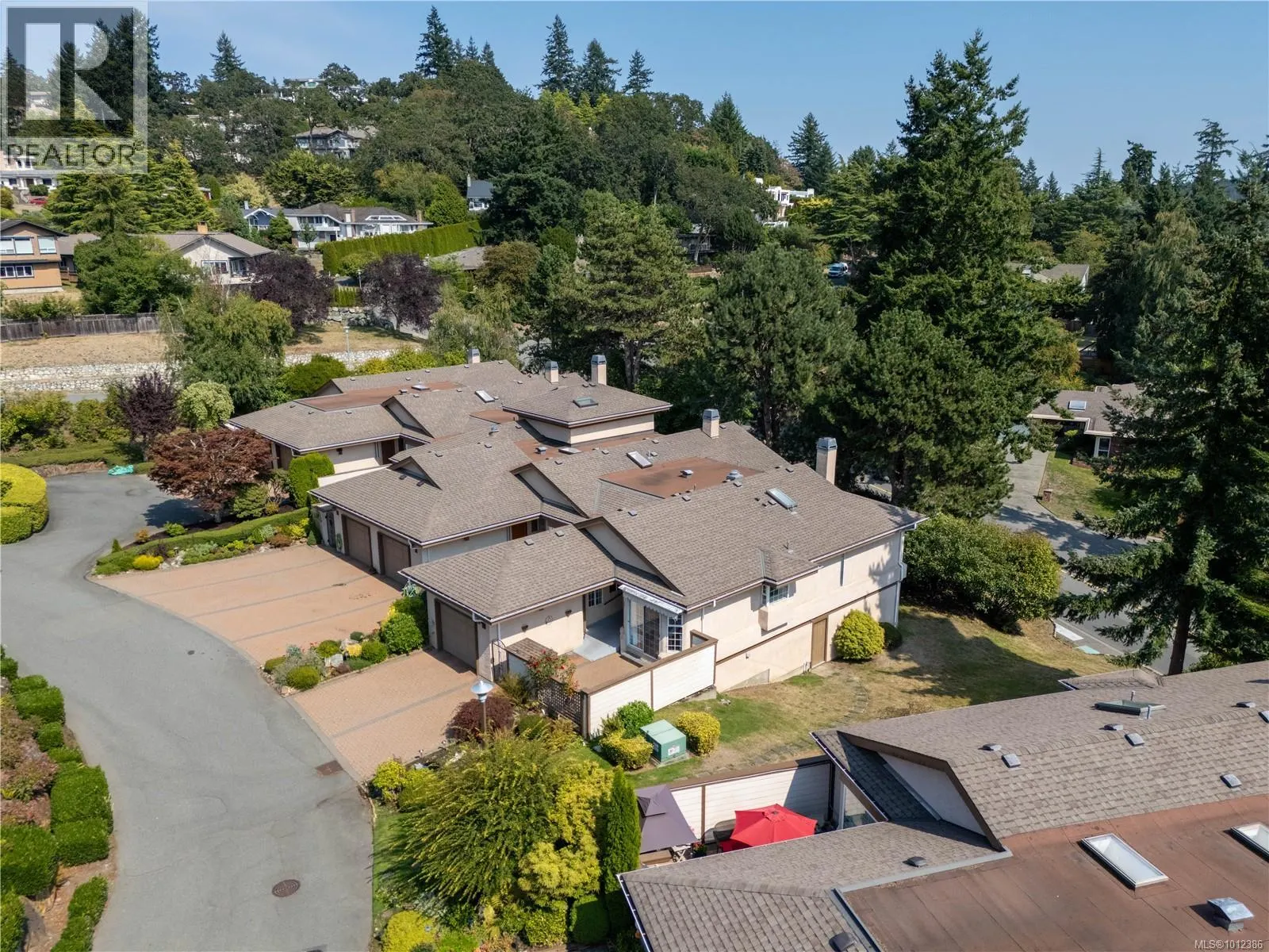 5 901 Kentwood Lane