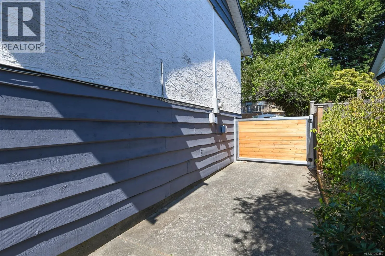 2086 Gull Ave