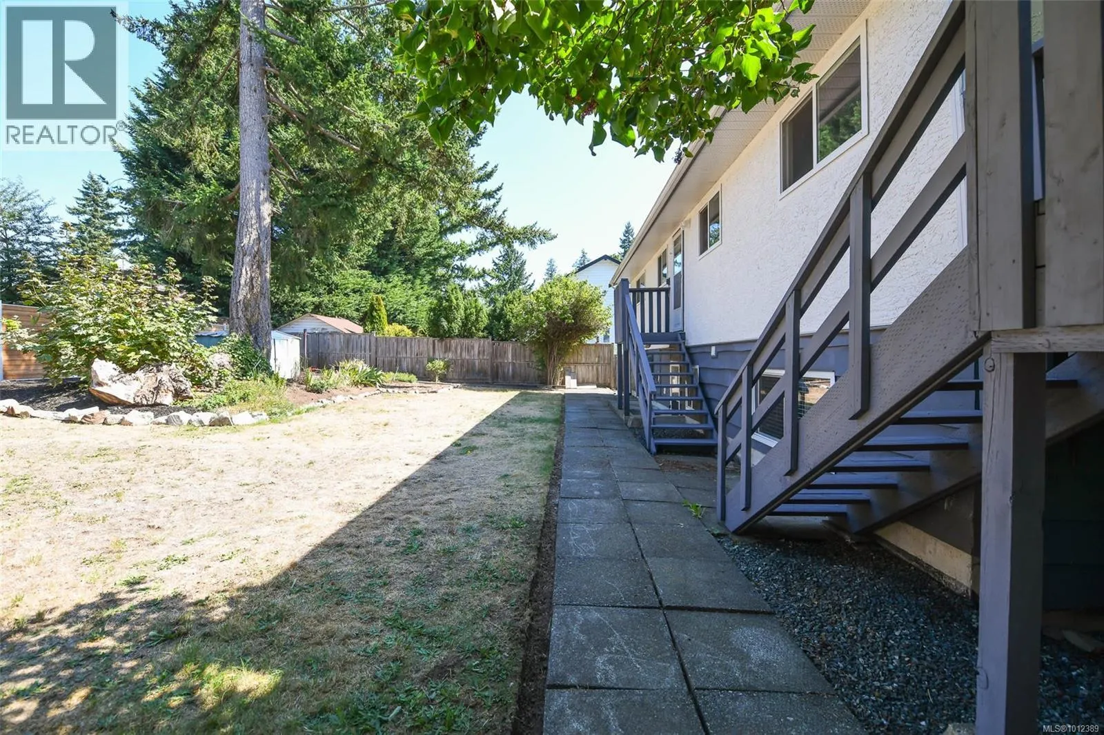 2086 Gull Ave