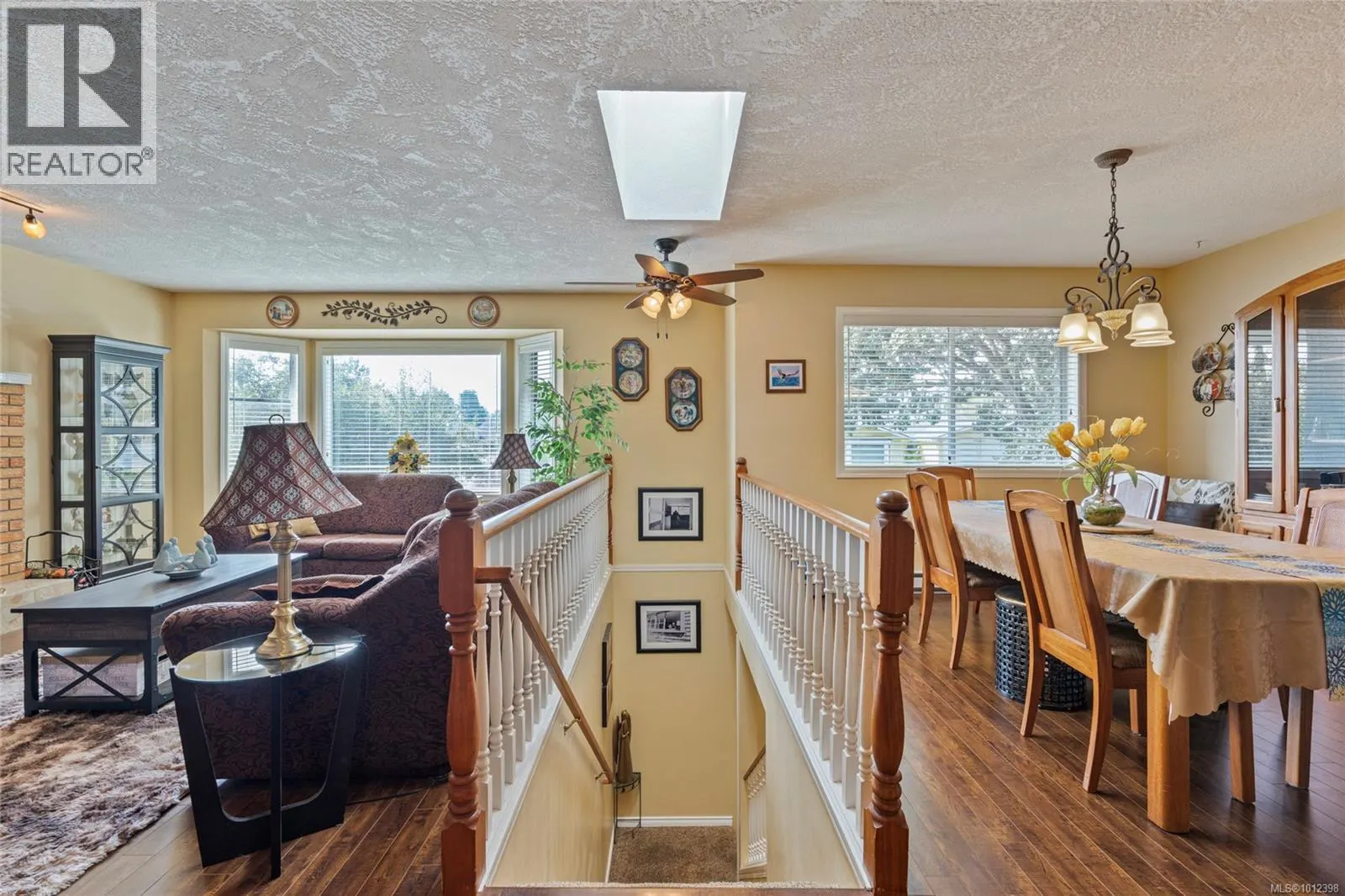 1252 Mariposa Ave