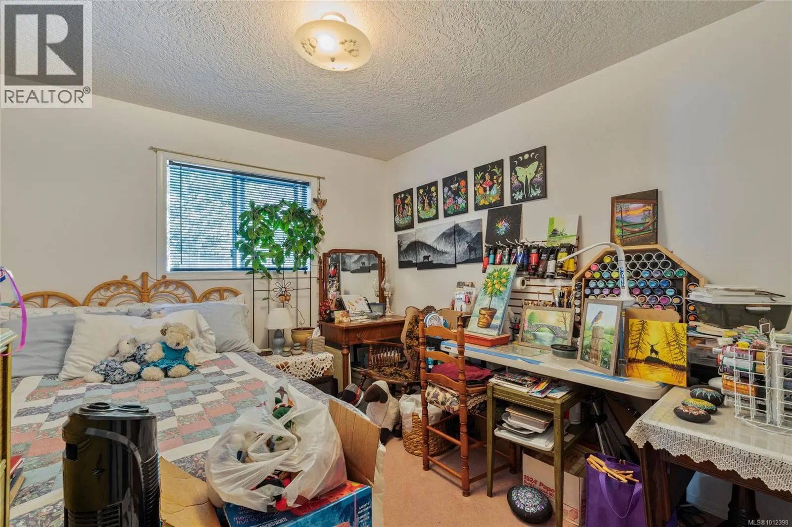 1252 Mariposa Ave