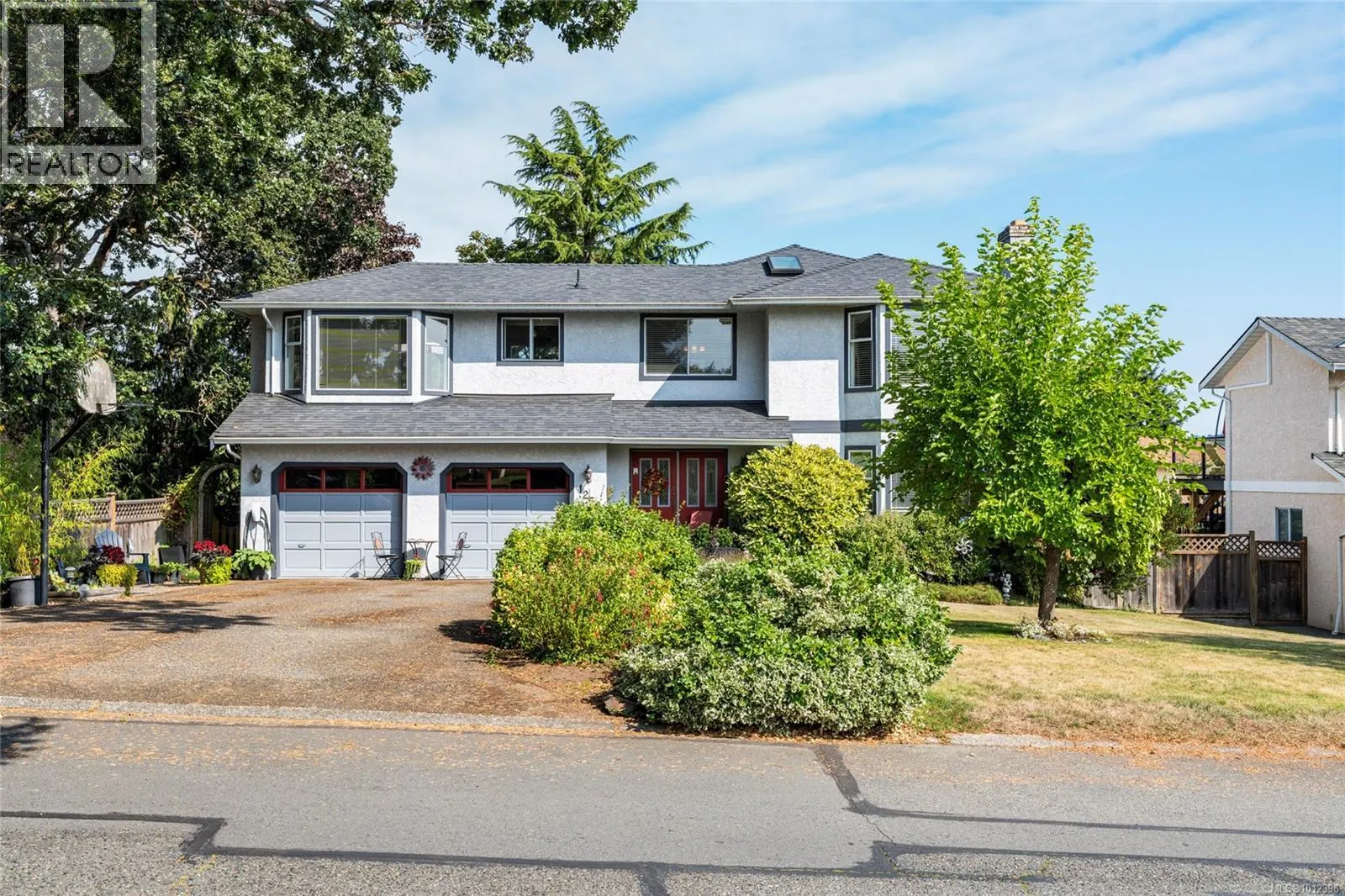 1252 Mariposa Ave