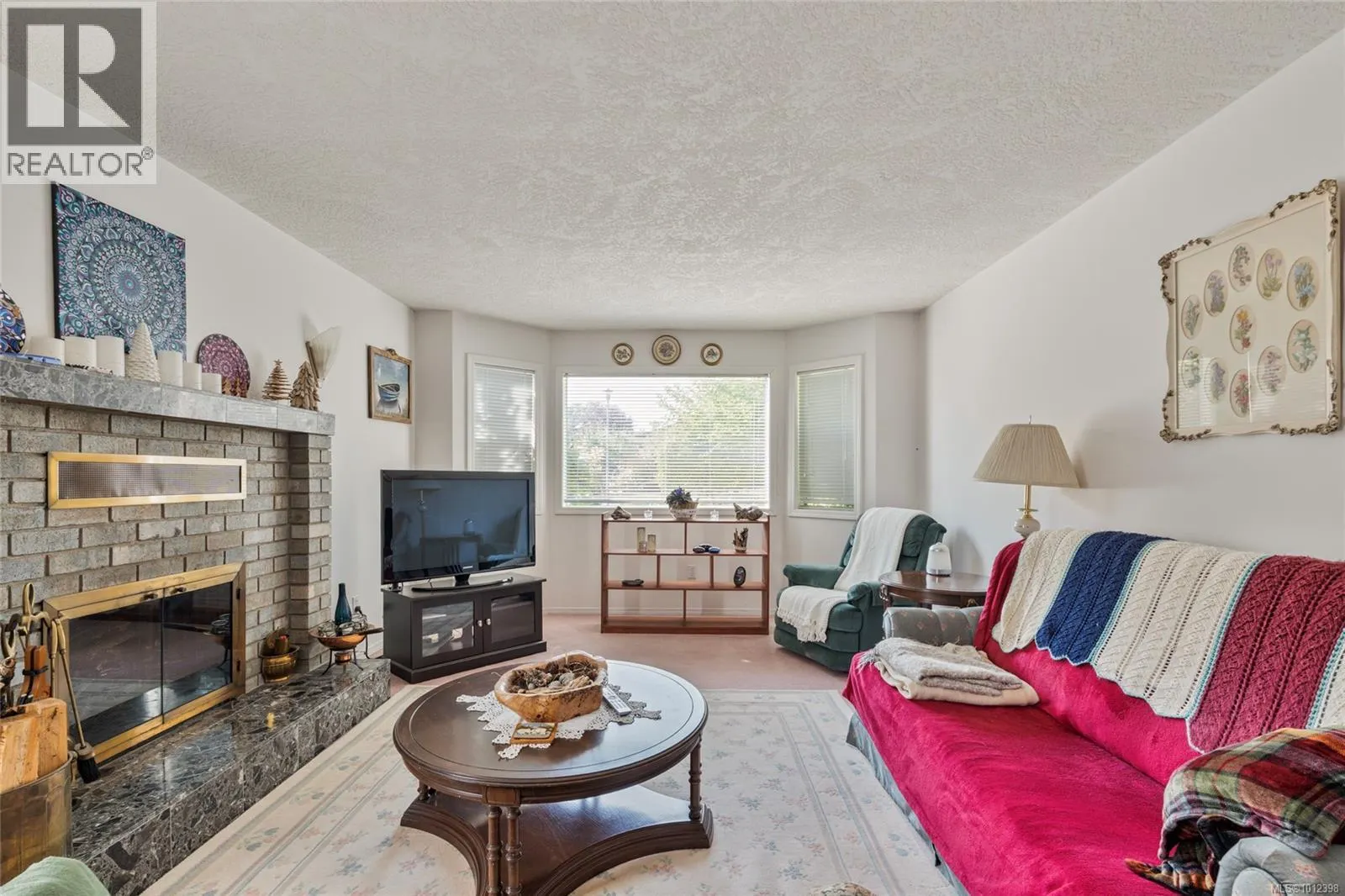1252 Mariposa Ave