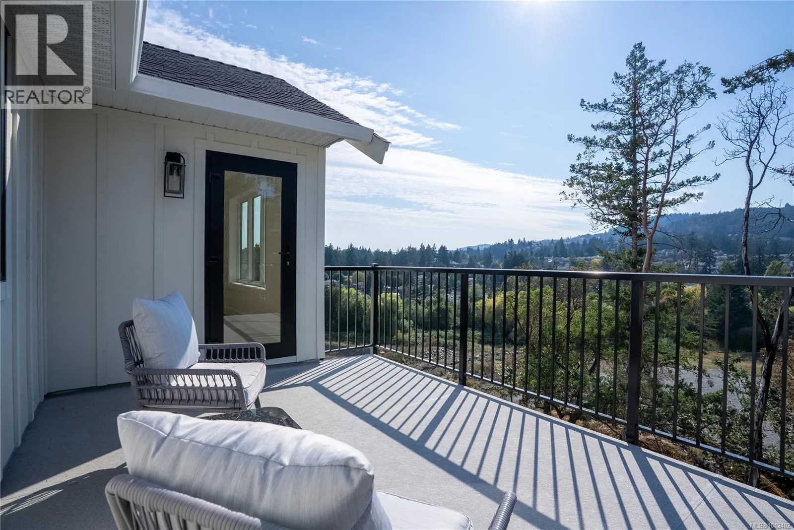 665 Madrona Pl