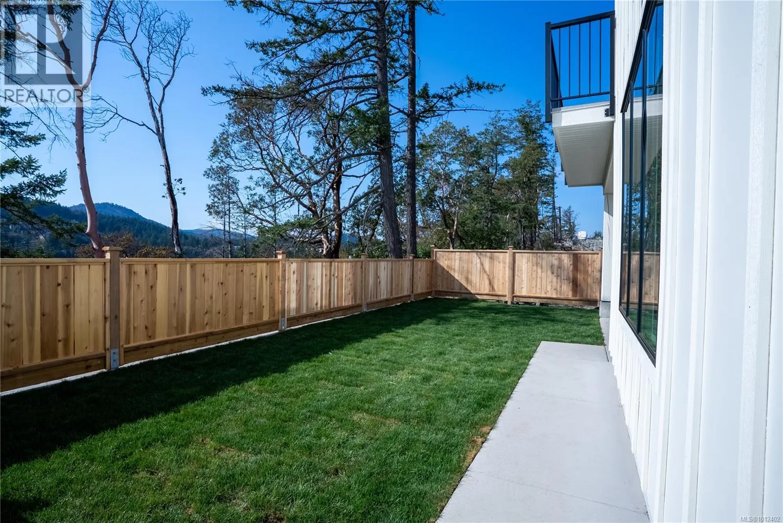 665 Madrona Pl