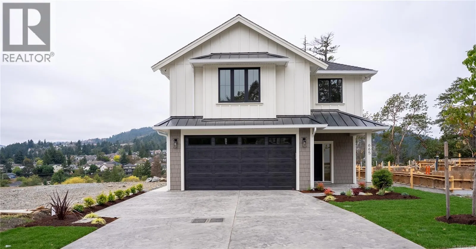 665 Madrona Pl