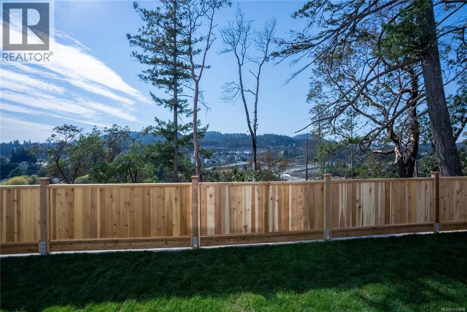 665 Madrona Pl