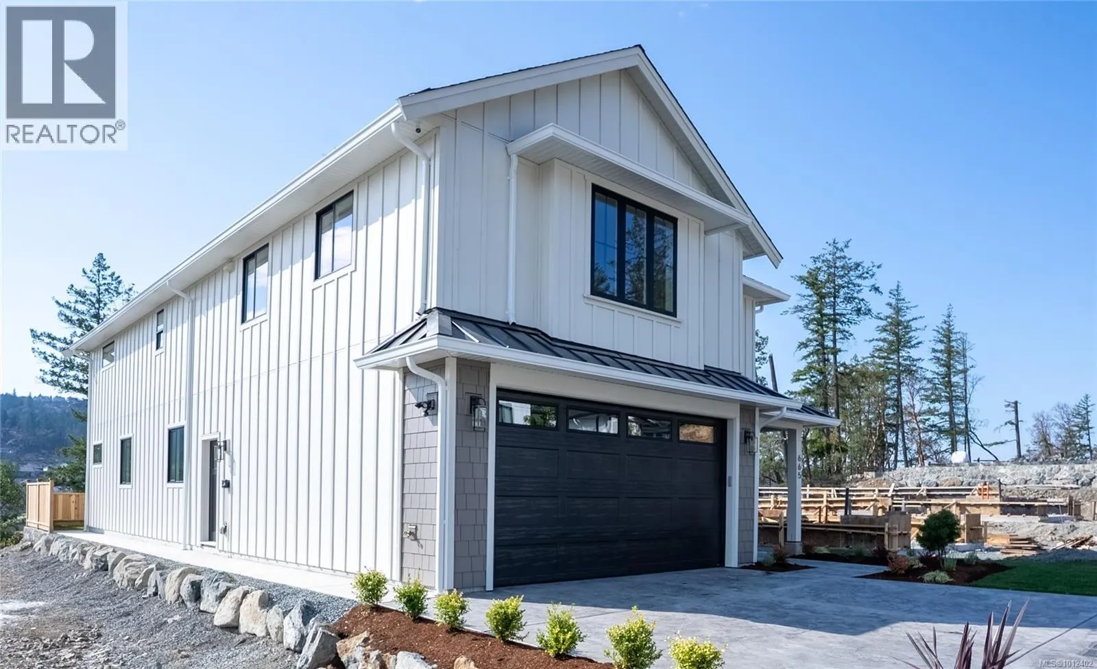 665 Madrona Pl