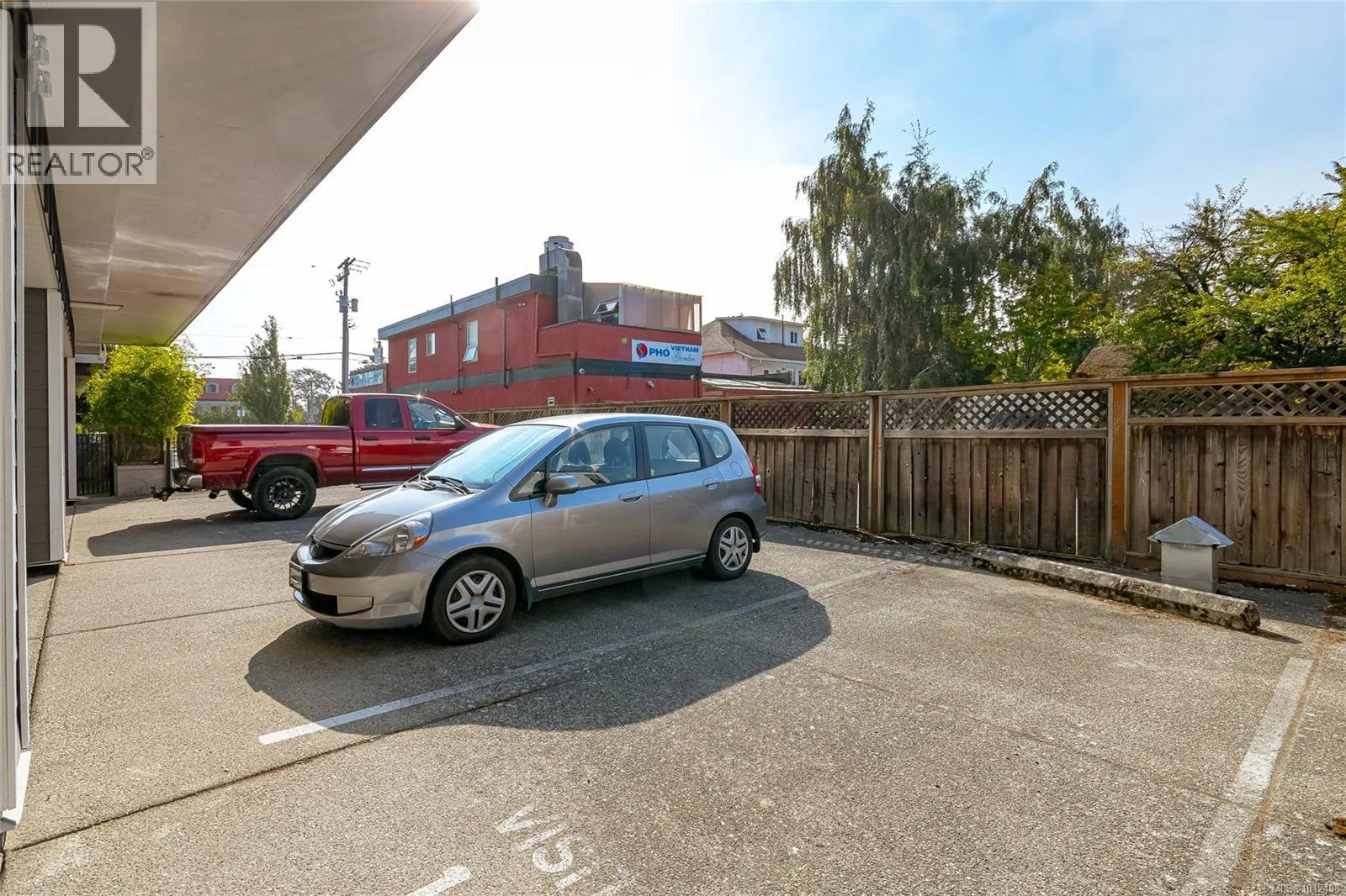 112 1315 Esquimalt Rd