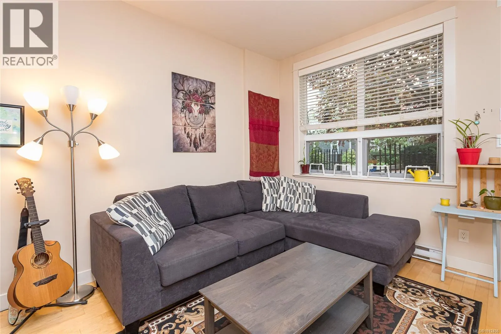 112 1315 Esquimalt Rd