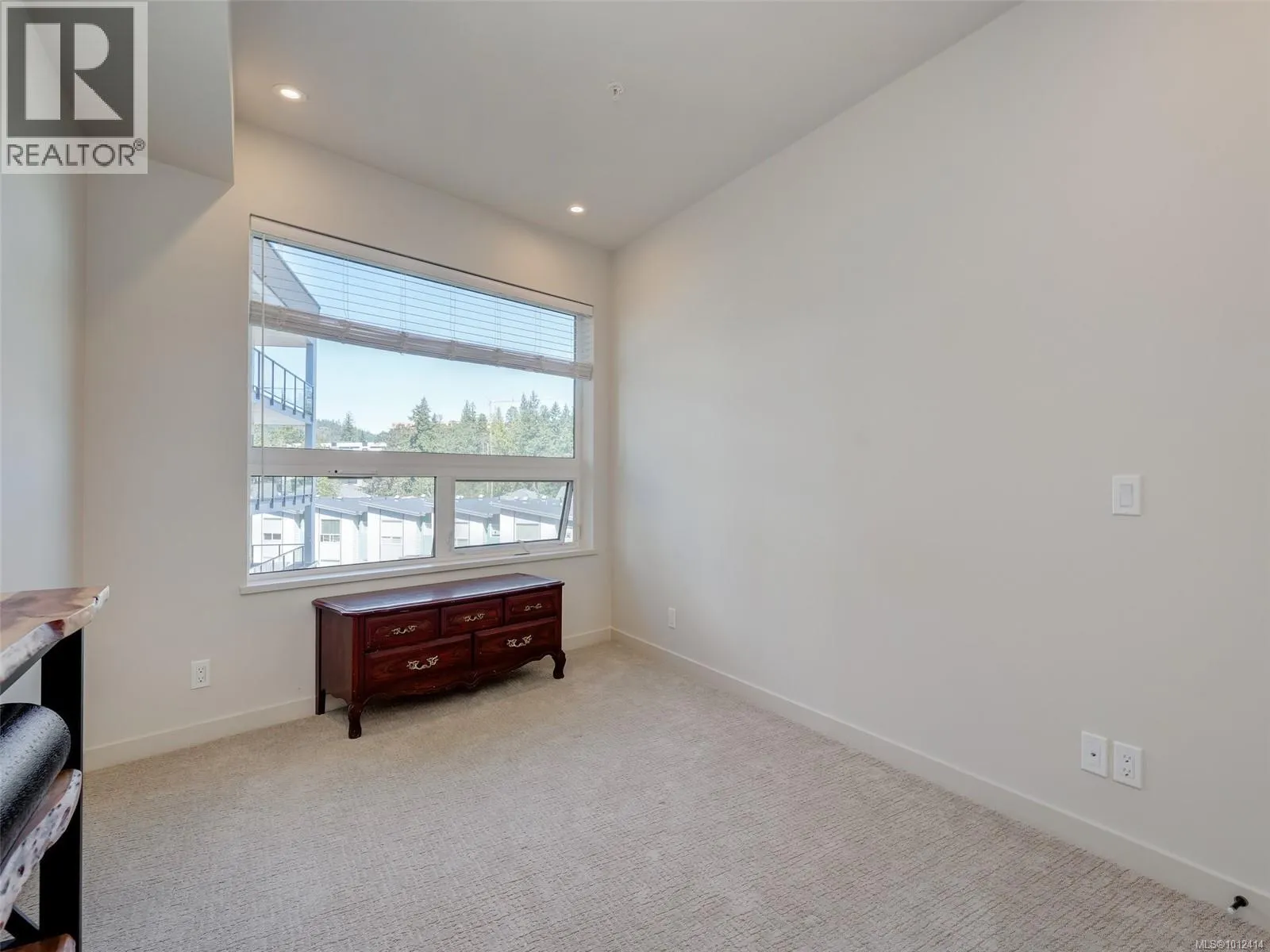 406 958 Pharoah Mews