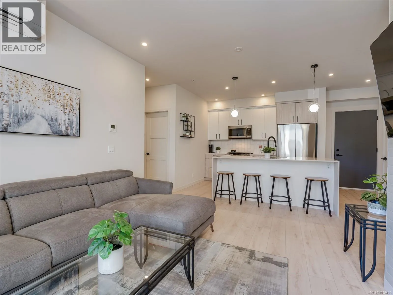 406 958 Pharoah Mews