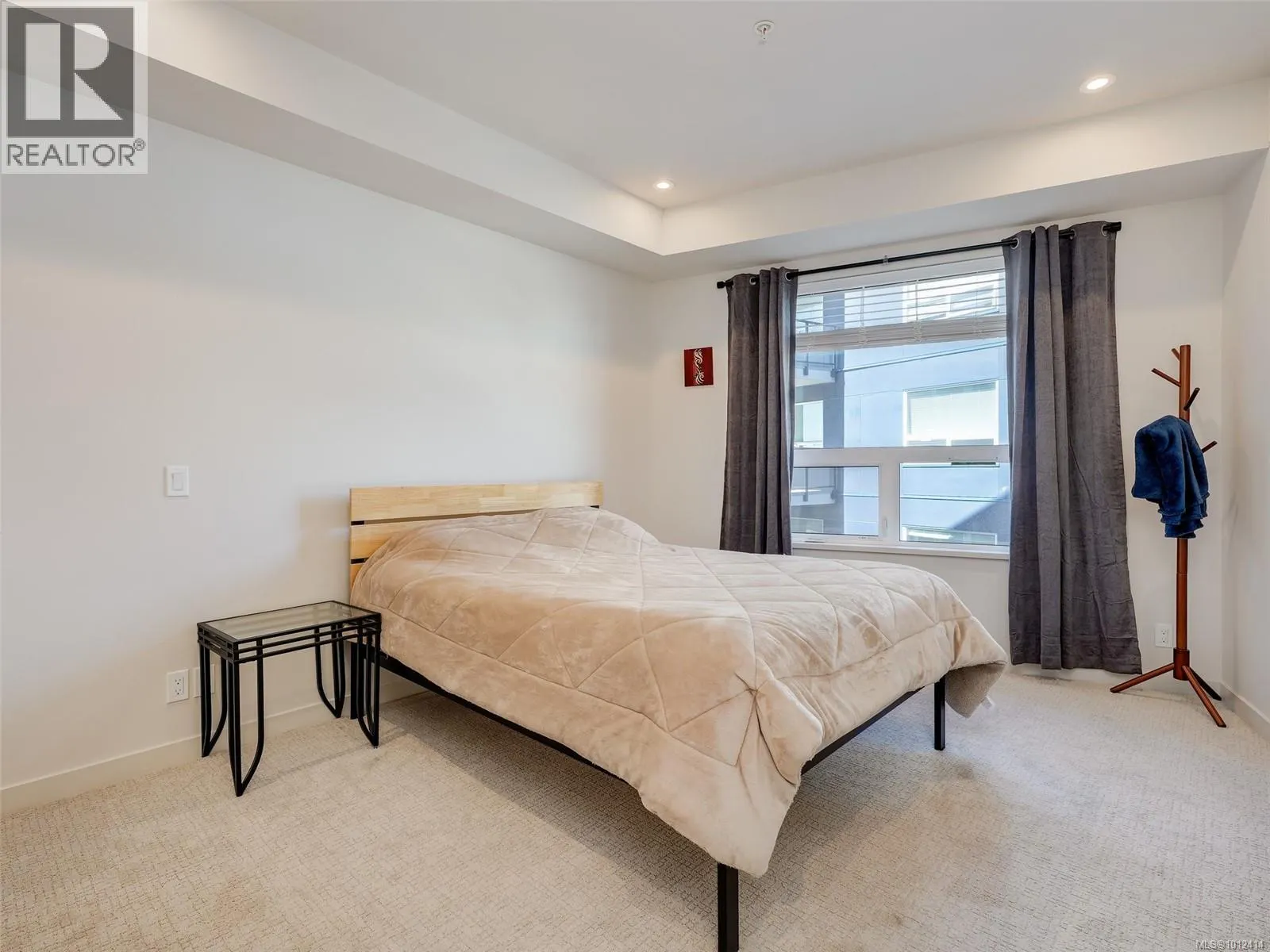 406 958 Pharoah Mews