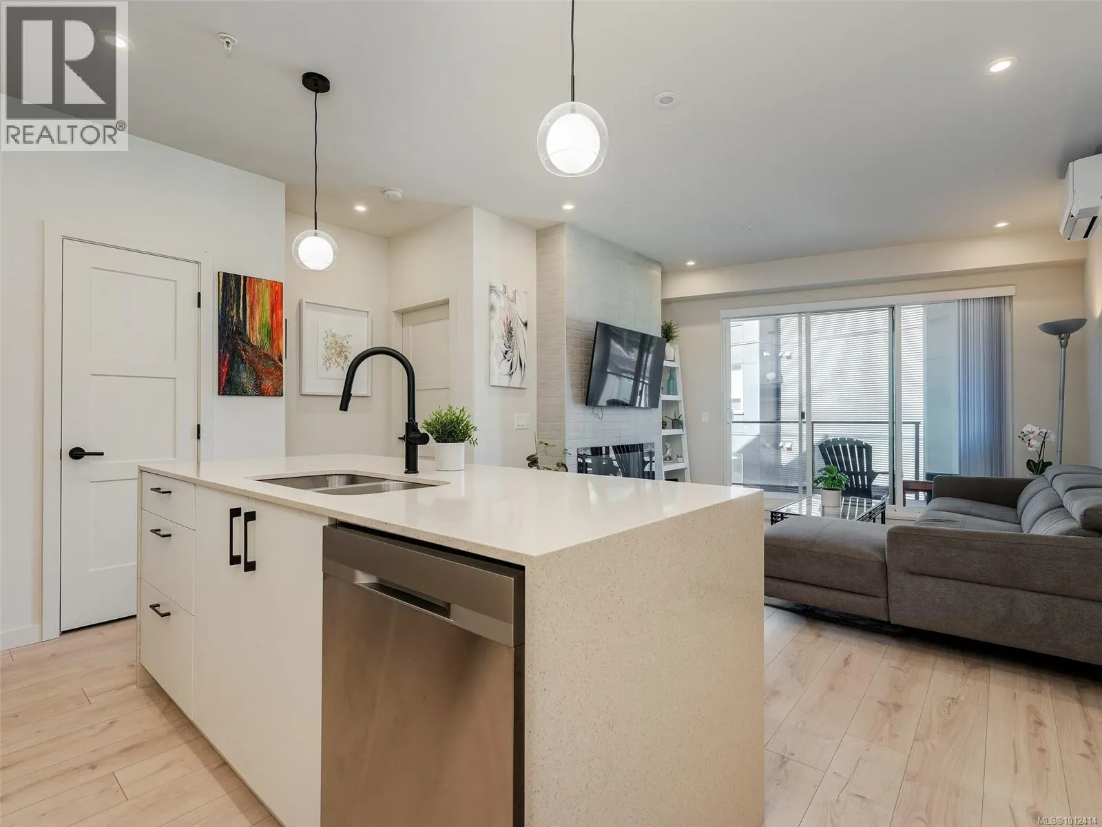 406 958 Pharoah Mews