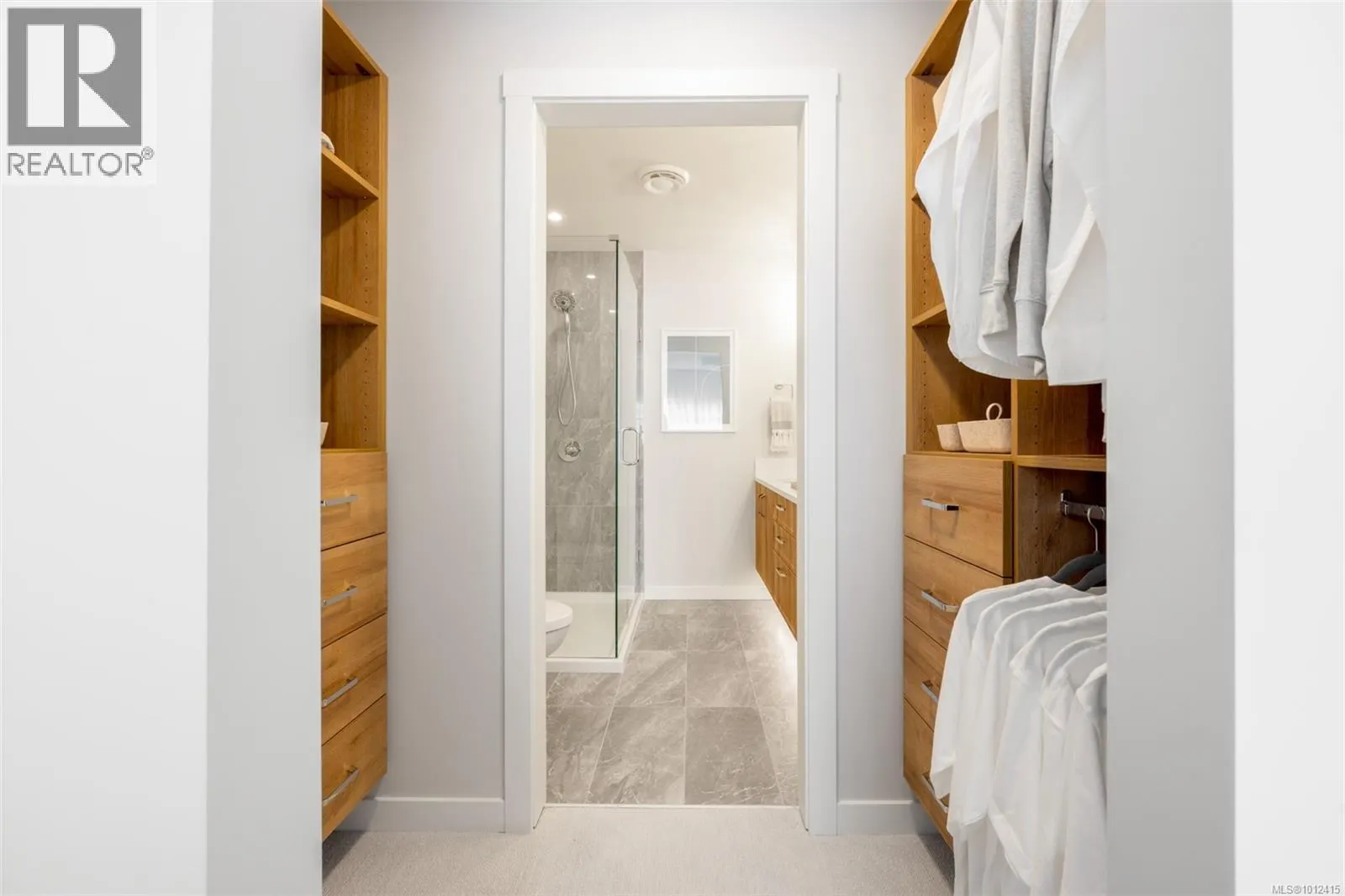 110 3220 Glendale Pl