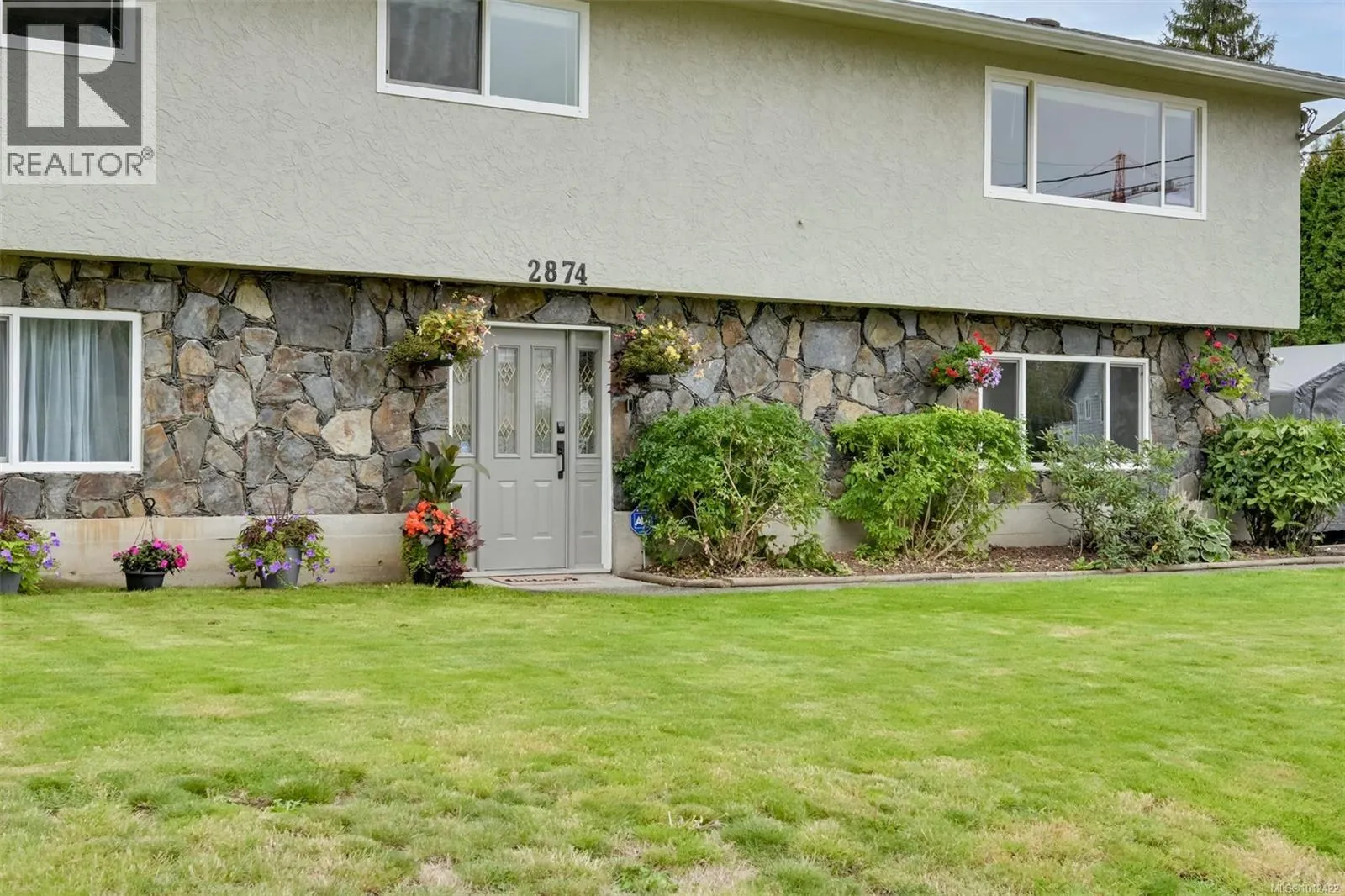 2874 Pickford Rd