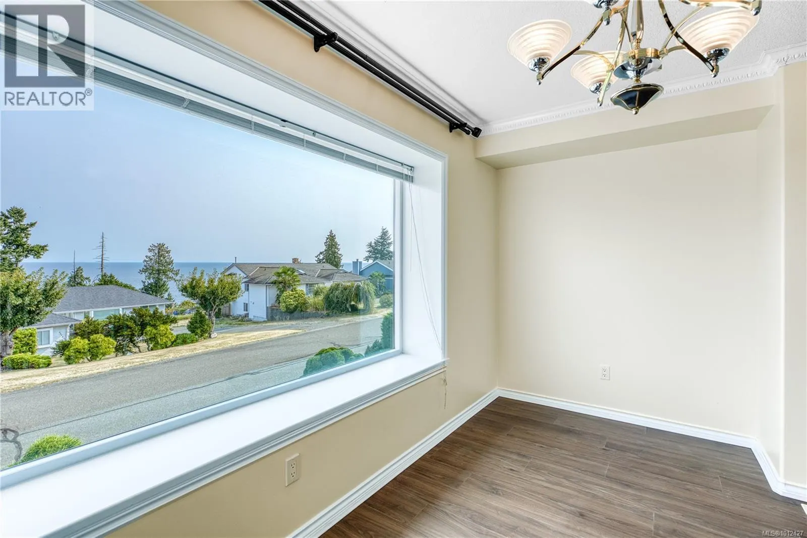 6045 Icarus Dr