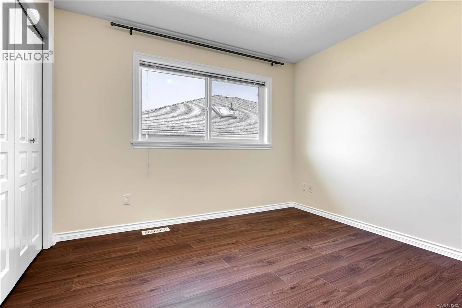6045 Icarus Dr