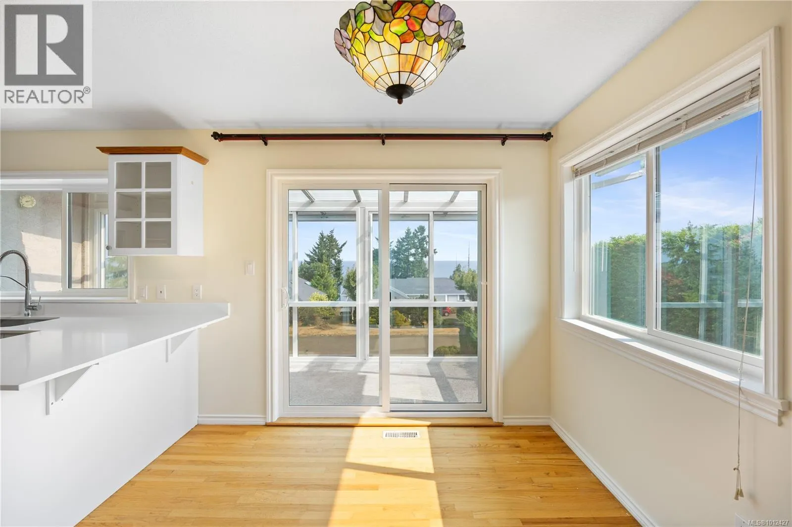 6045 Icarus Dr