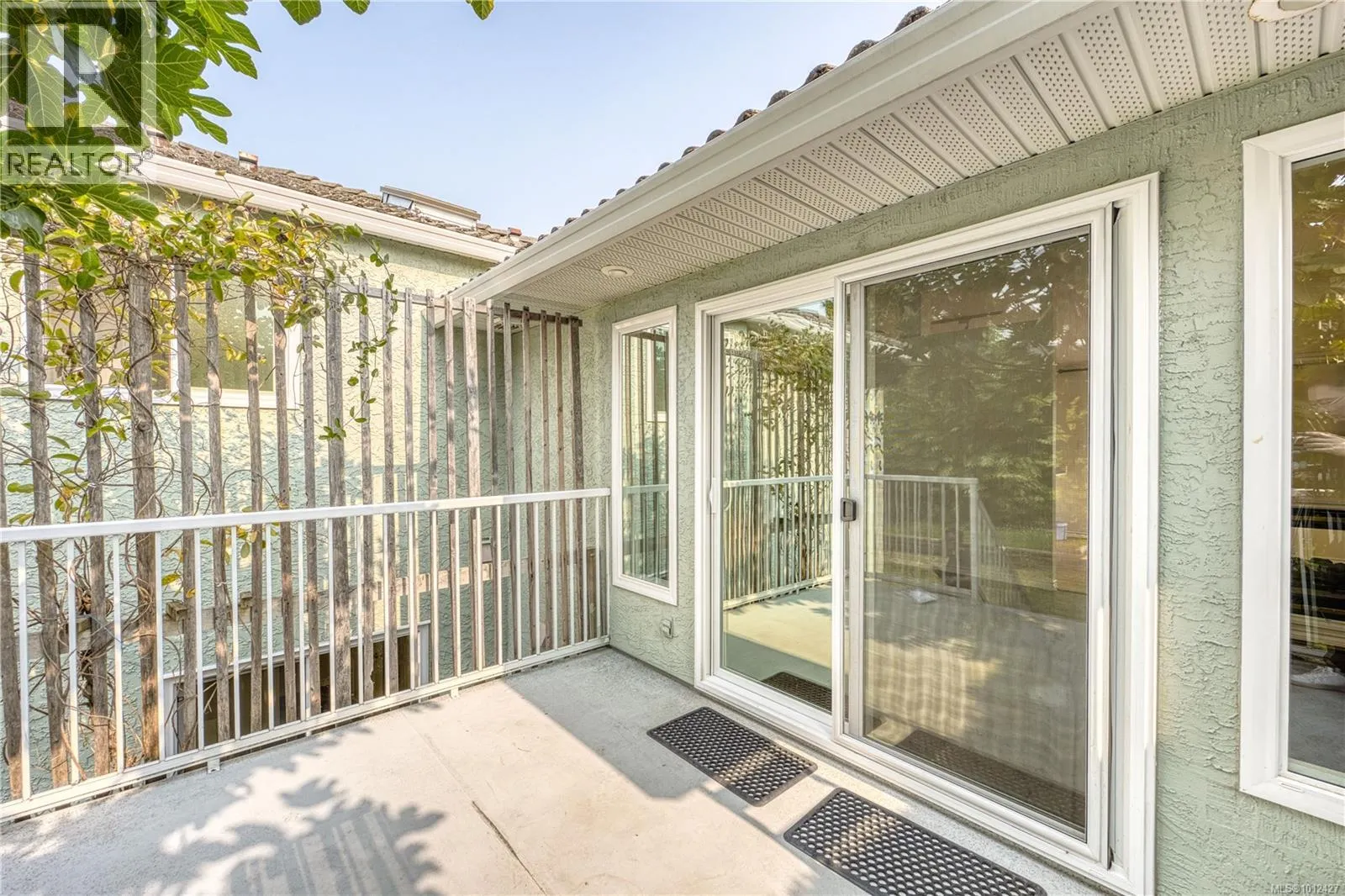 6045 Icarus Dr