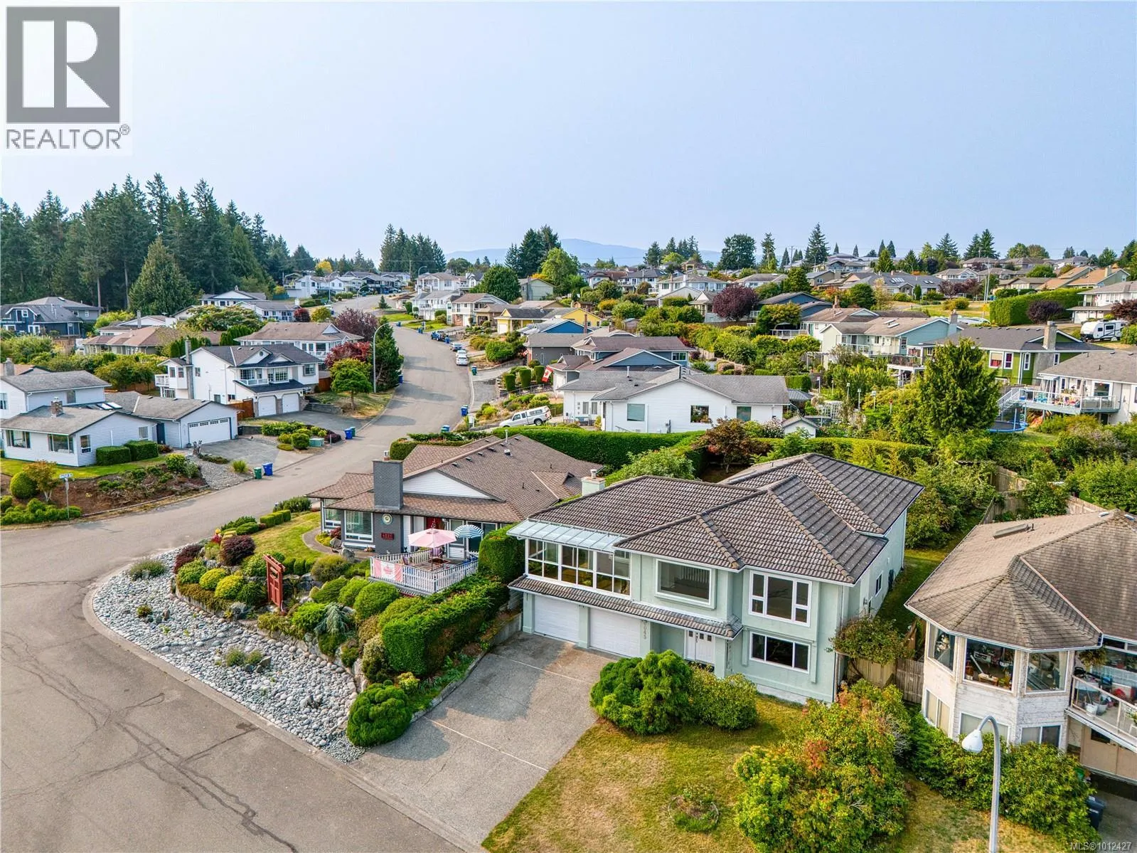6045 Icarus Dr
