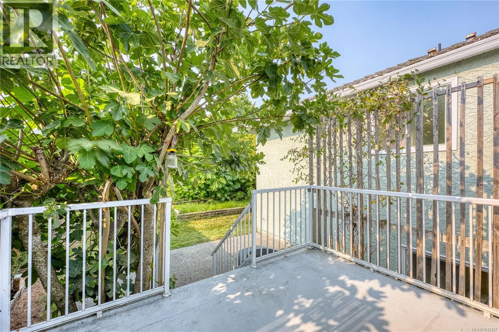 6045 Icarus Dr