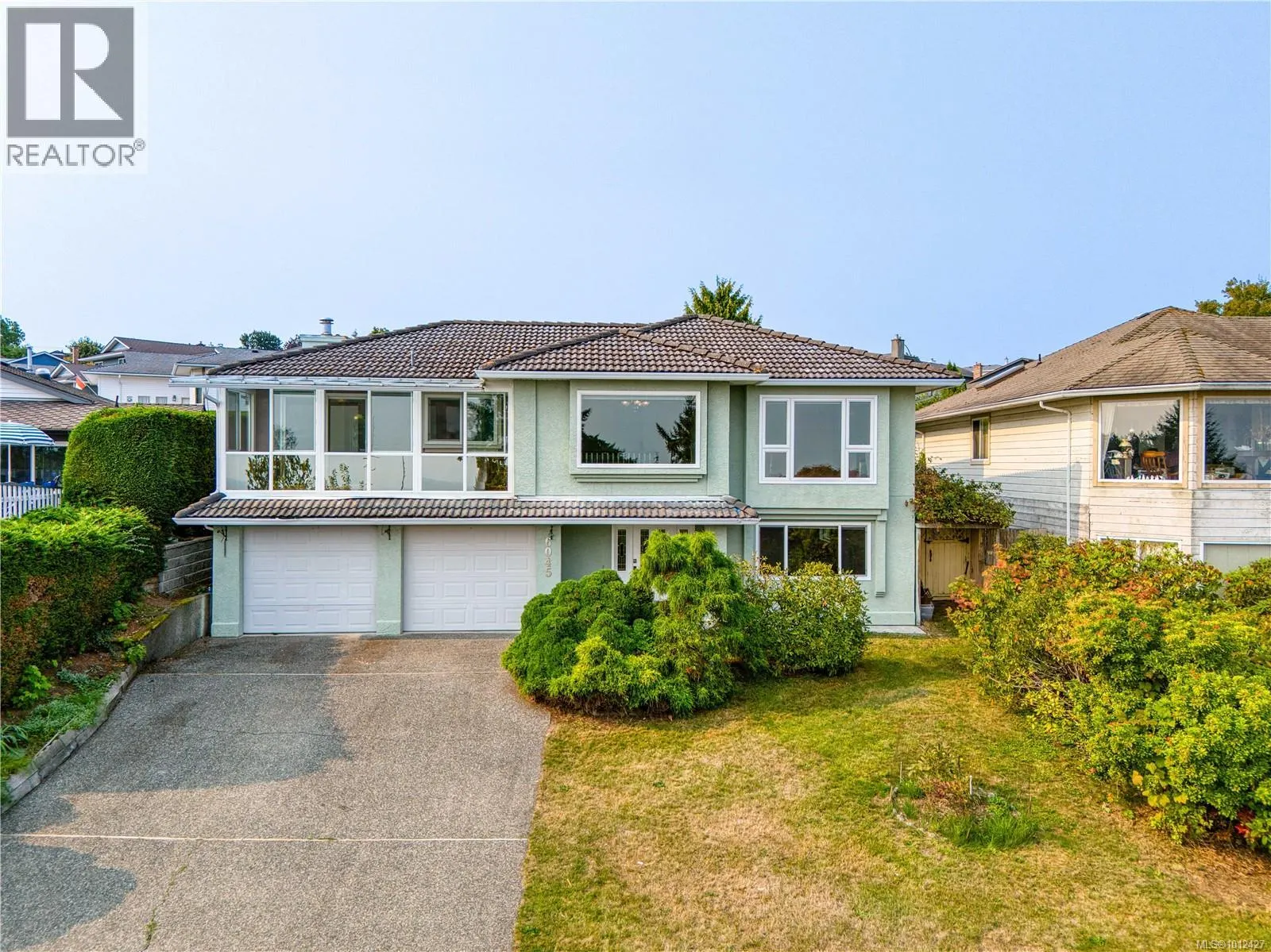 6045 Icarus Dr