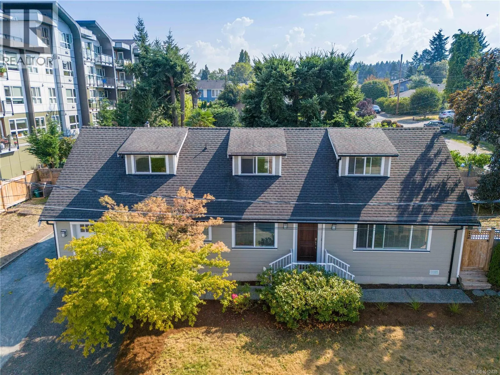 222 Morison Ave