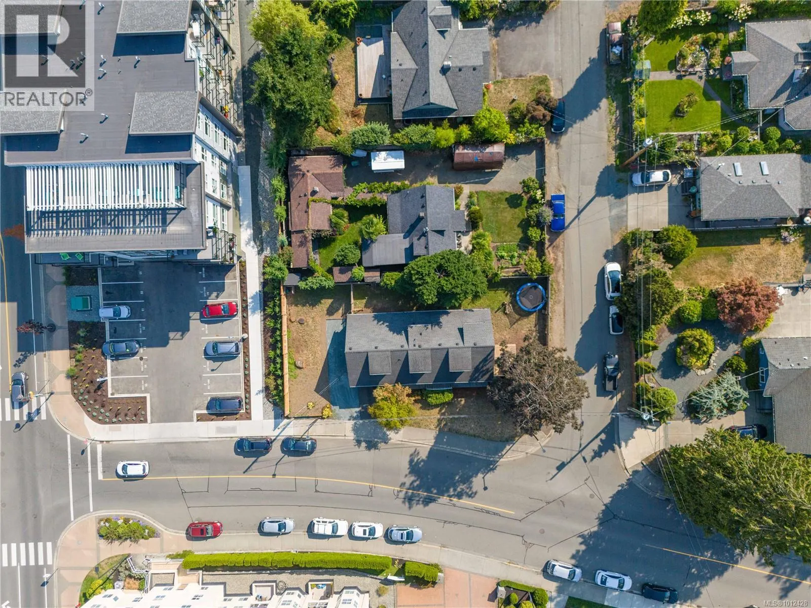 222 Morison Ave
