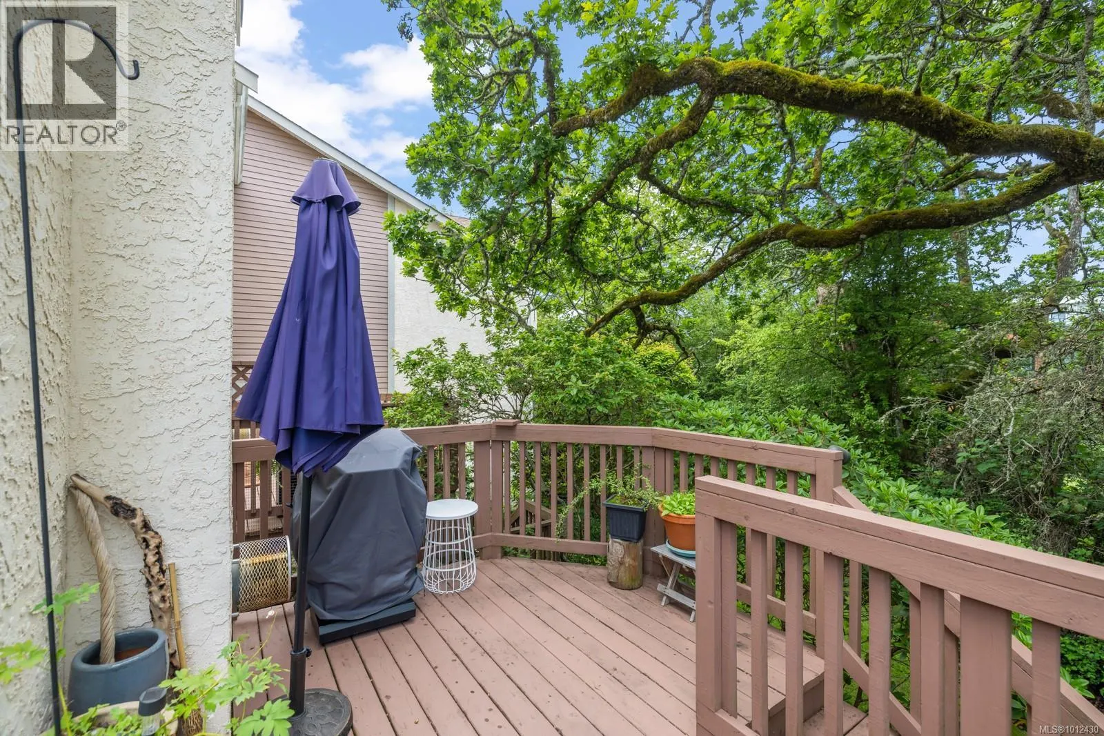 10 4580 West Saanich Rd