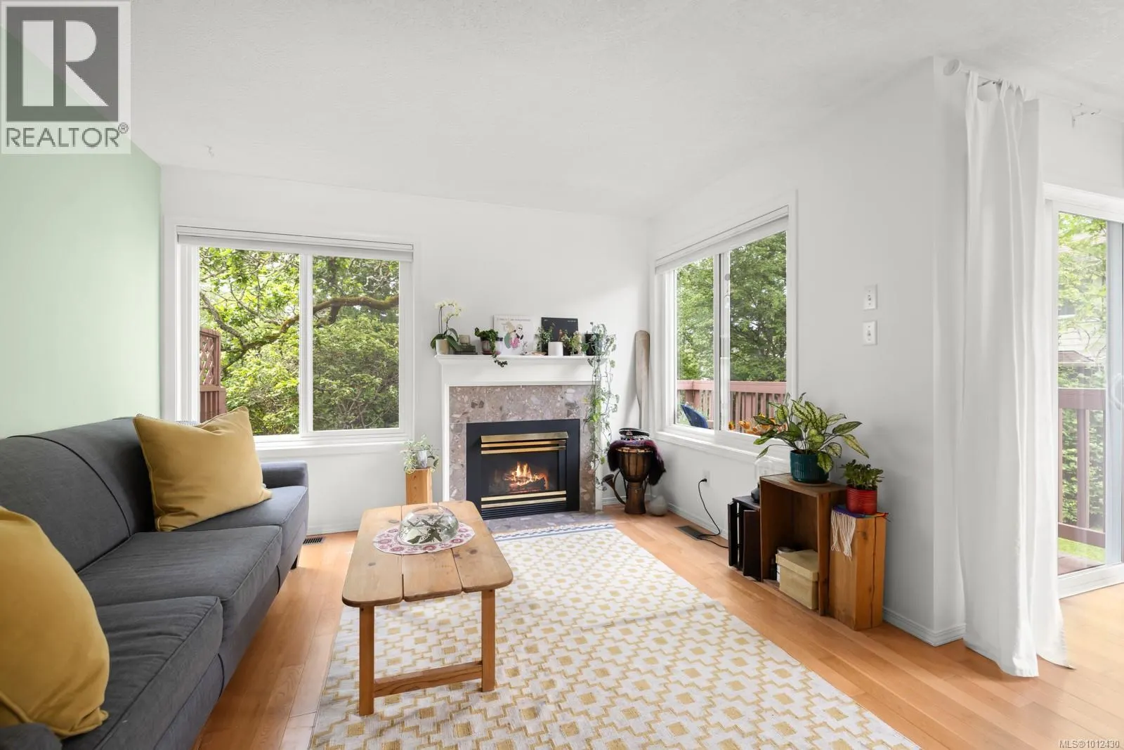 10 4580 West Saanich Rd