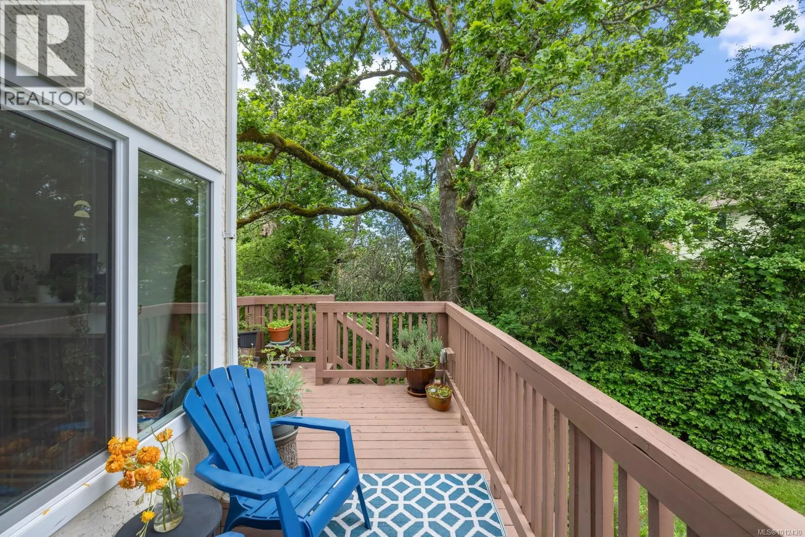 10 4580 West Saanich Rd