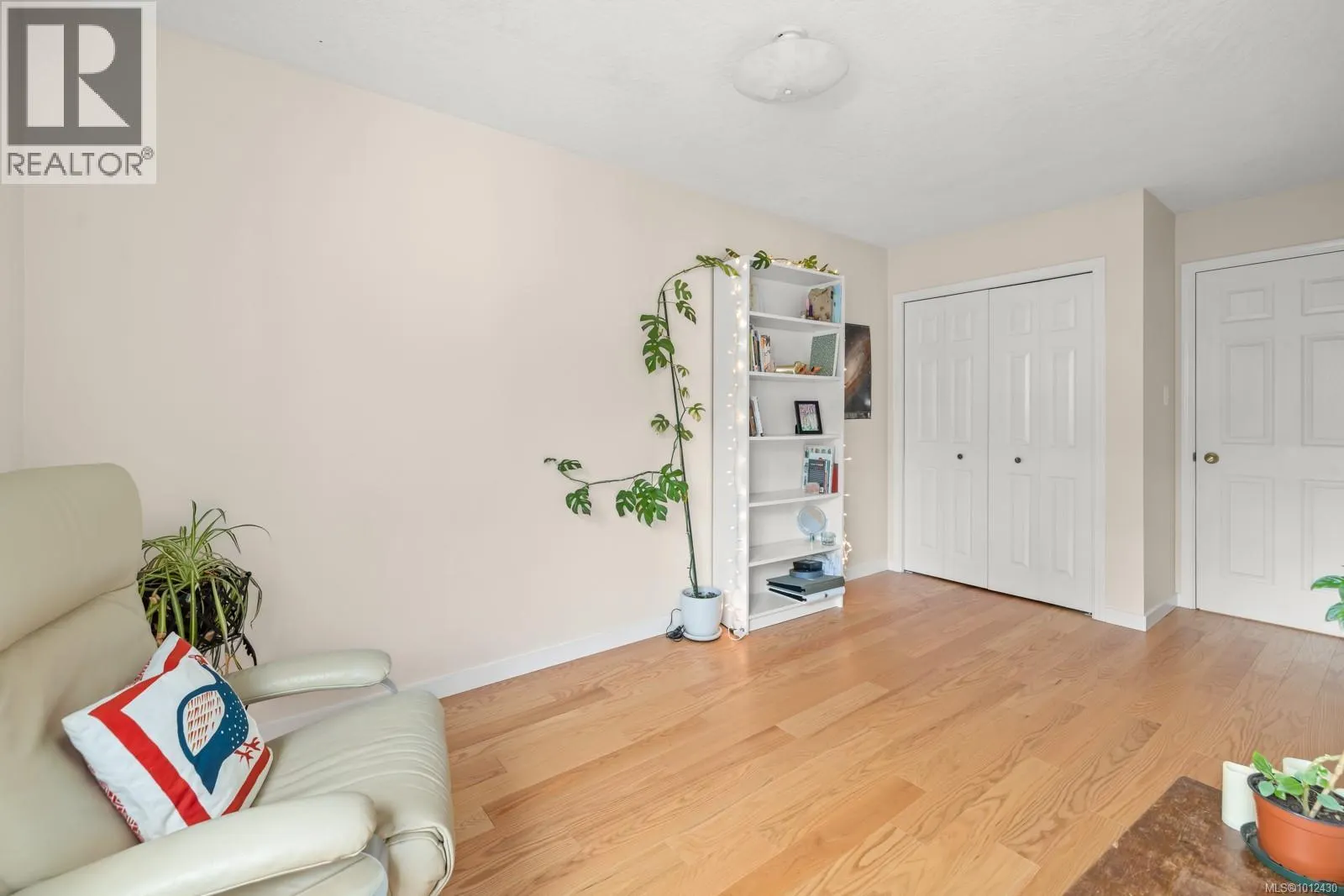 10 4580 West Saanich Rd