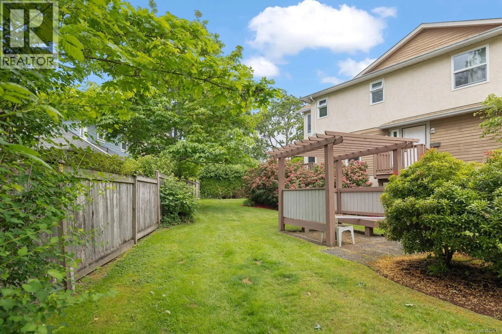 10 4580 West Saanich Rd